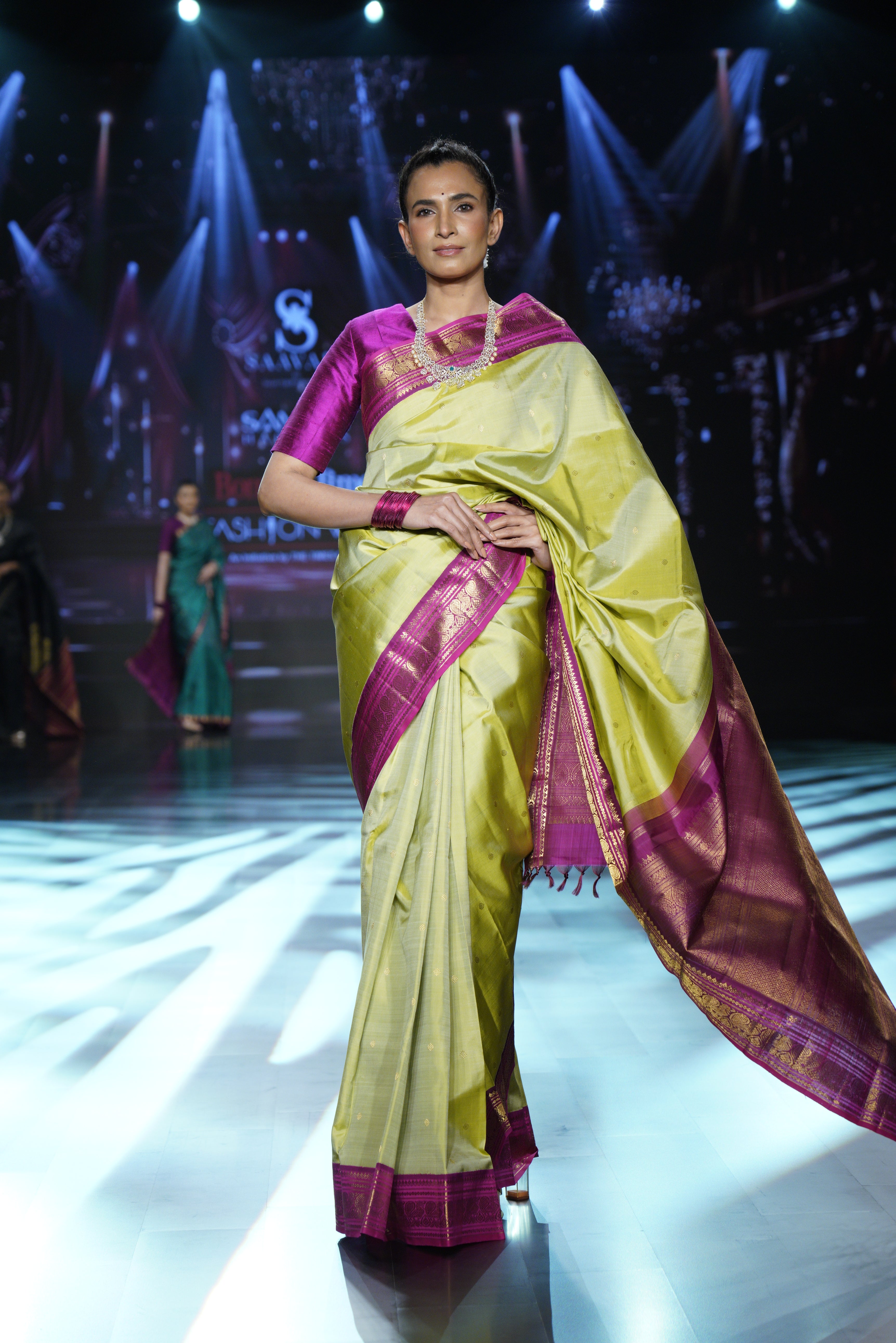 Roshni Kanjeevaram Silk Saree - SSRKSS48